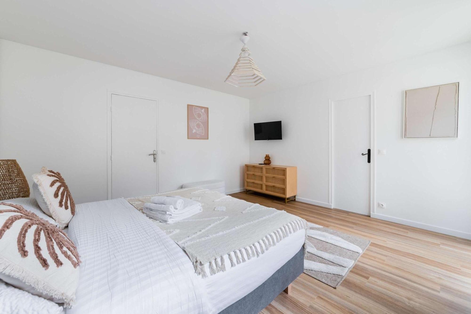 Villa Romainville Paris Pour 8 Personnes - Flat-Guest Kültér fotó