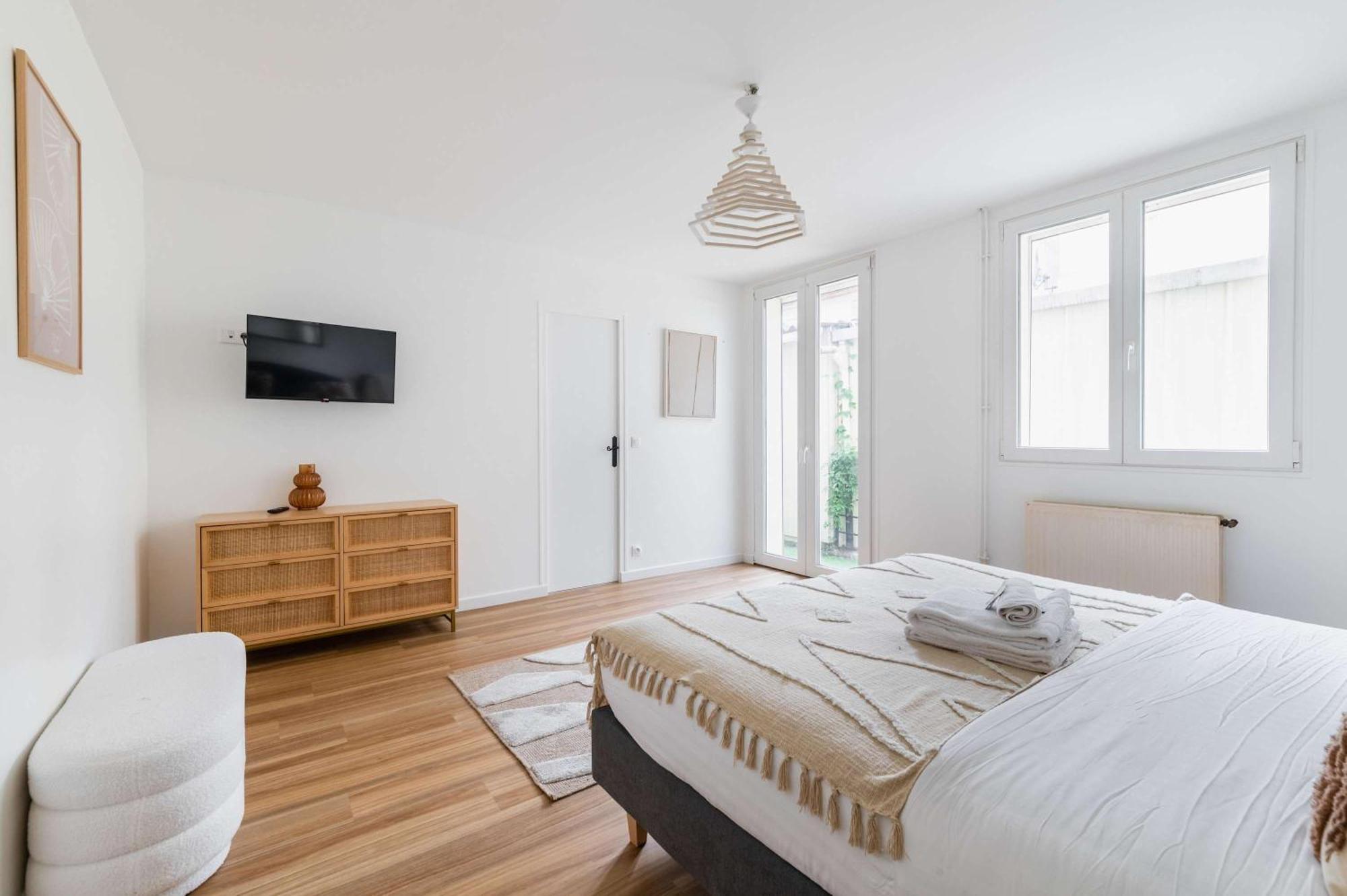 Villa Romainville Paris Pour 8 Personnes - Flat-Guest Kültér fotó